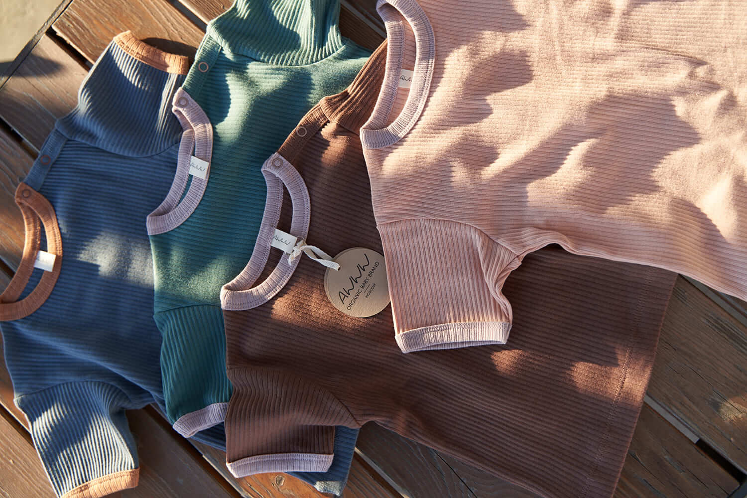 Фото бренда AWWW